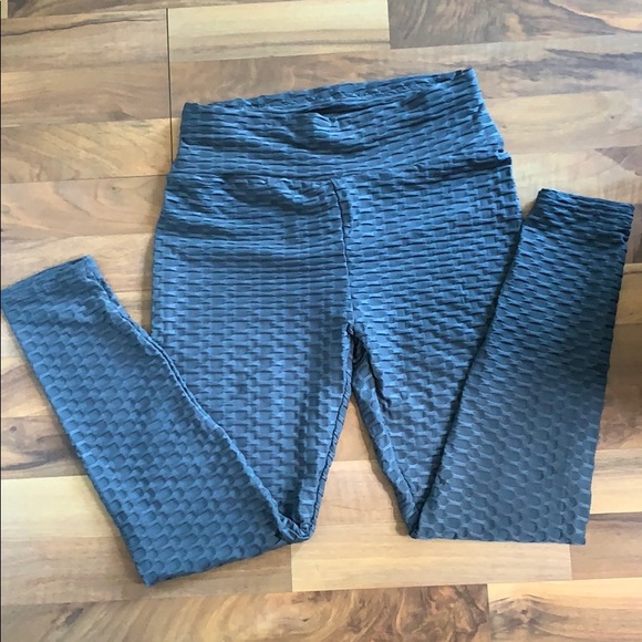 New Mix Pants - 🍑 Booty Poppin’ Ruched Bottom Leggings - NWOT New Mix Pants - 🍑 Booty Poppin’ Ruched Bottom Leggings - NWOT